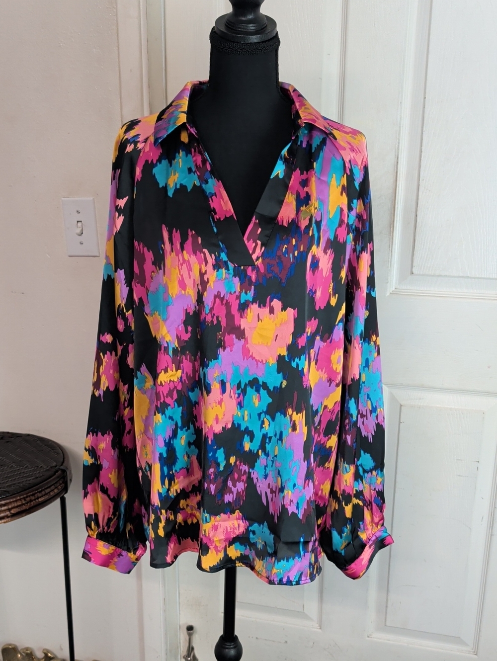 DOKOTOO WOMENS MULTICOLOR LONG SLEEVE V-NECK BLOUSE SIZE 2XL Blouse